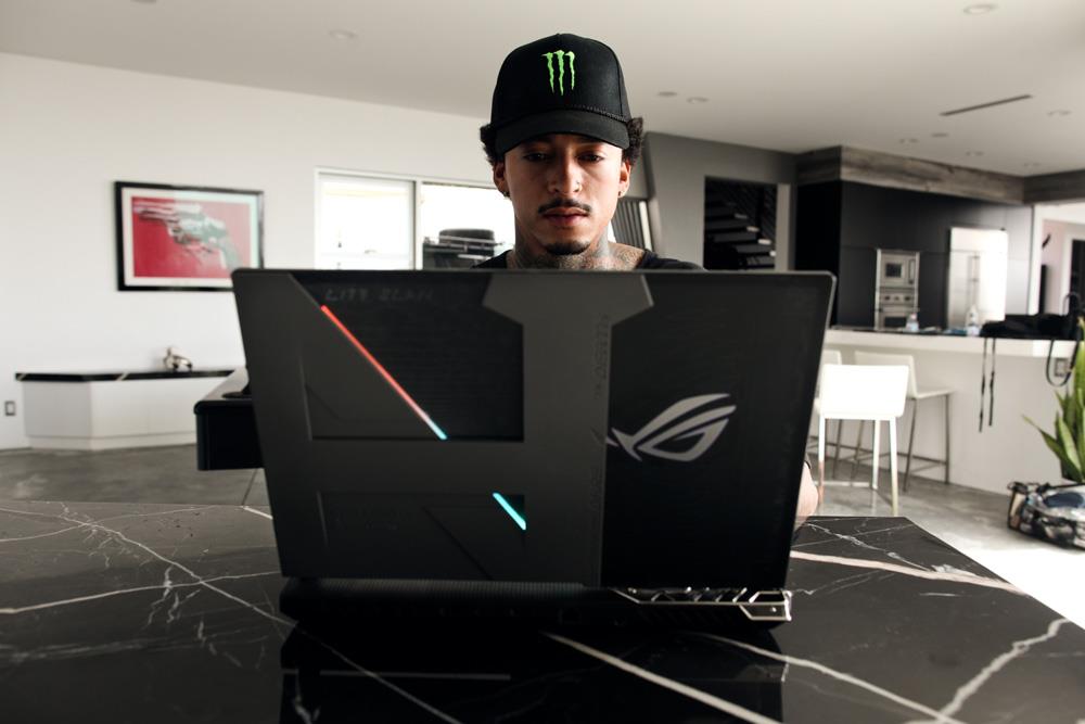 ROG Strix Nyjah Huston Special EditionとHuston氏