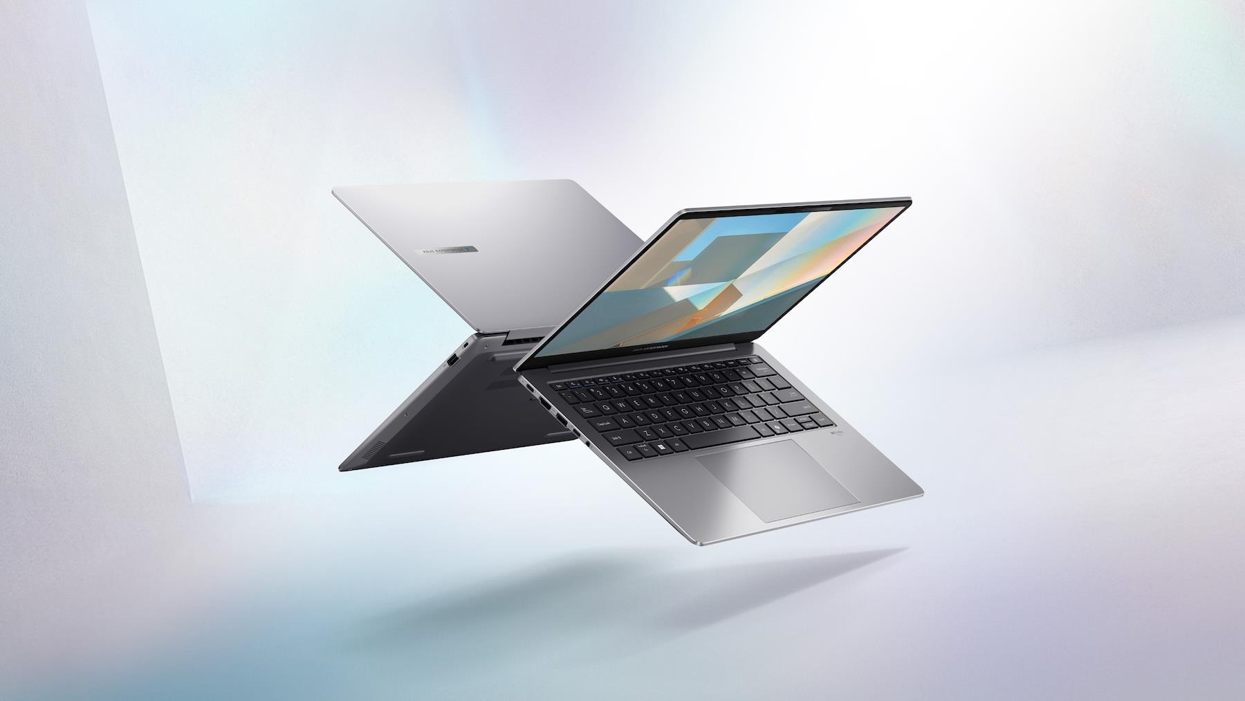 全能AI智慧「ASUS ExpertBook P5 (P5405CSA)」預計11月中下旬全通路開賣,即日起獨家搶先於momo雙11檔期開放預購。