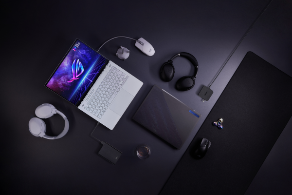 Brand-new Nebula Display™ and Nebula HDR Display