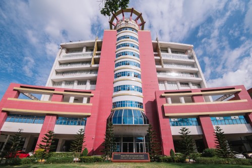 Ratmongkol University